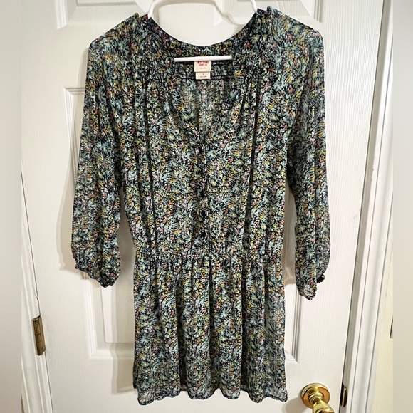 Patterned Button Up See Through Blouse - Picture 3 of 5